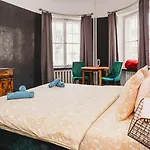 Old Town - Private & Ensuite - B *
